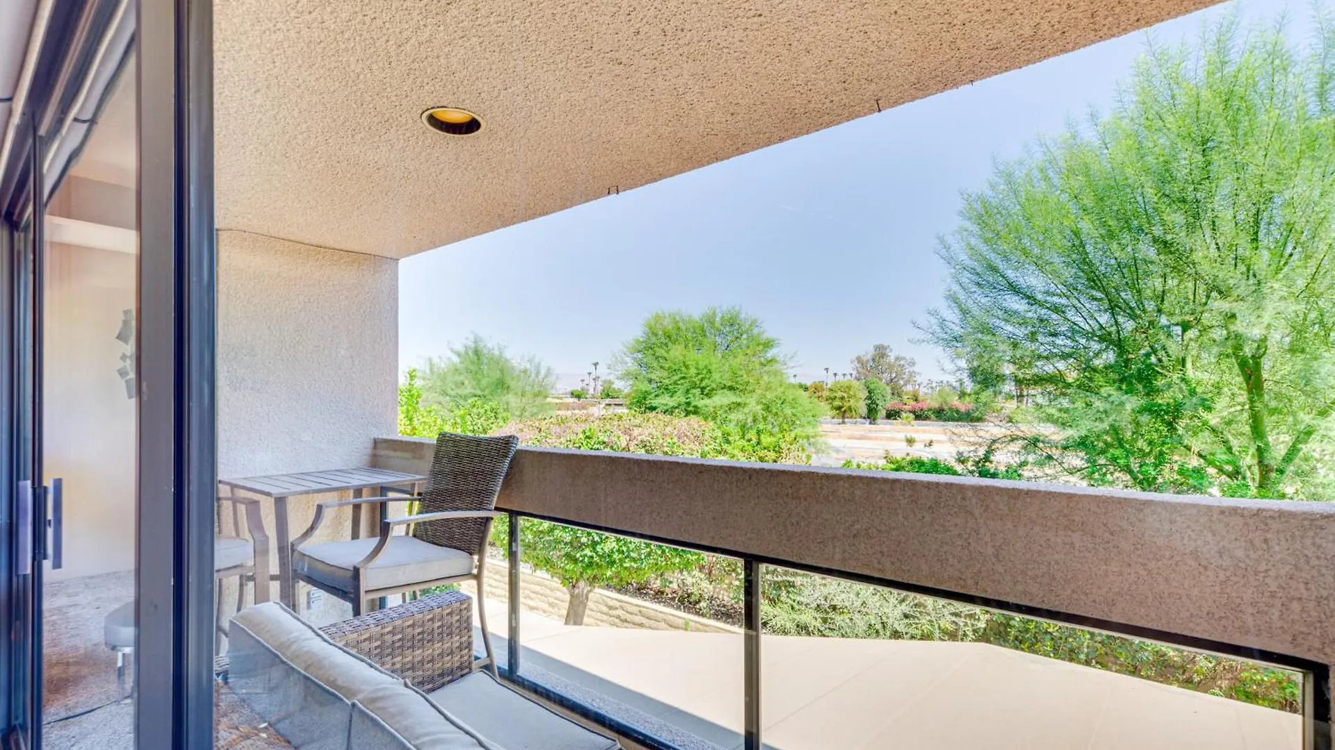 Apartament Chic Palm Springs Condo With Community Pool