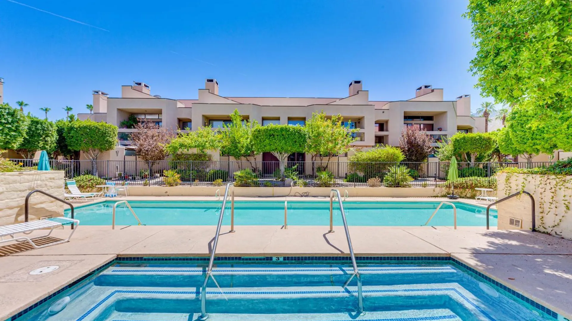 דירה Chic Palm Springs Condo With Community Pool